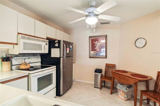 Building Photo - 5624 Ashton Lake Dr