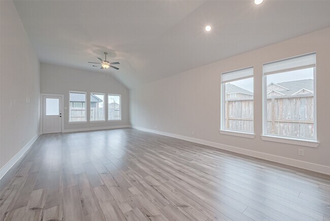 Building Photo - 200 Catalina Cove Dr
