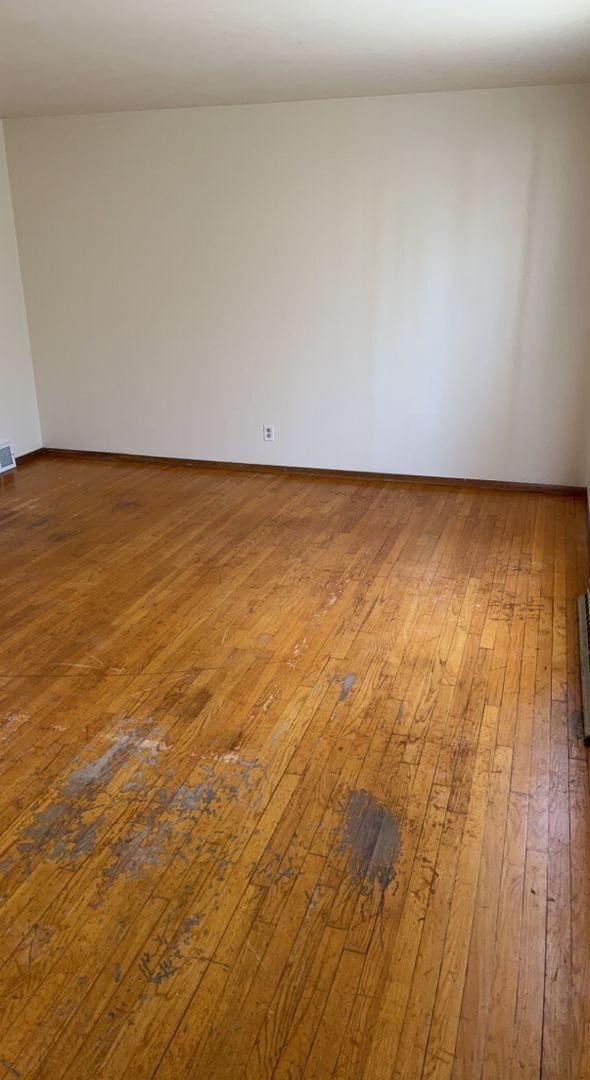 Building Photo - 392