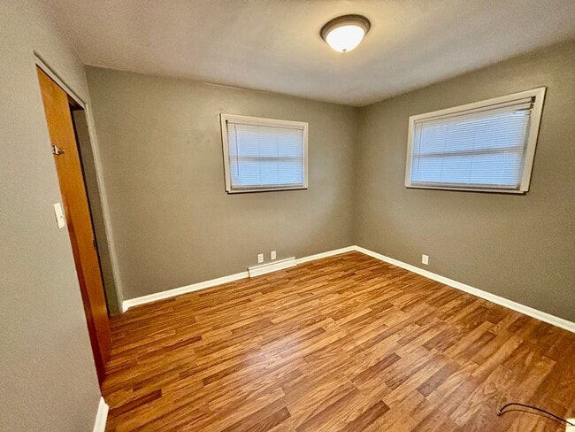 Building Photo - $1395 Charming 3-Bedroom Ranch Near Ball State & Ball Memorial!