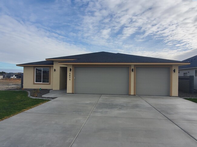 Primary Photo - Brand New for rent West Richland