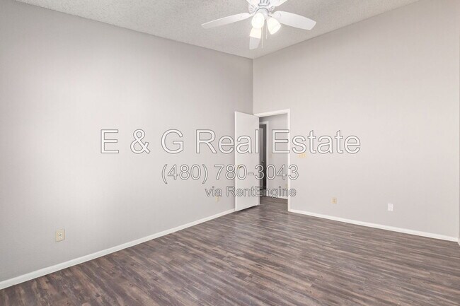 Building Photo - 8651 N 107th Dr
