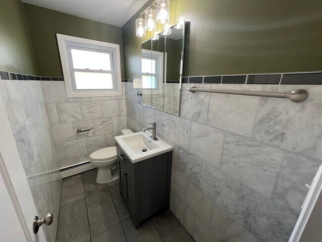 Building Photo - 761 56th St