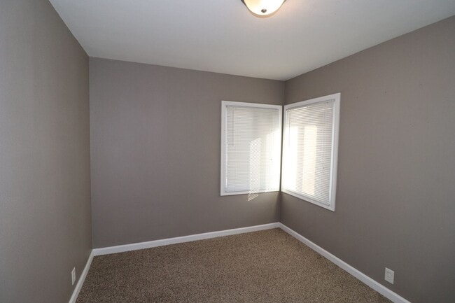 Building Photo - Family home for rent!