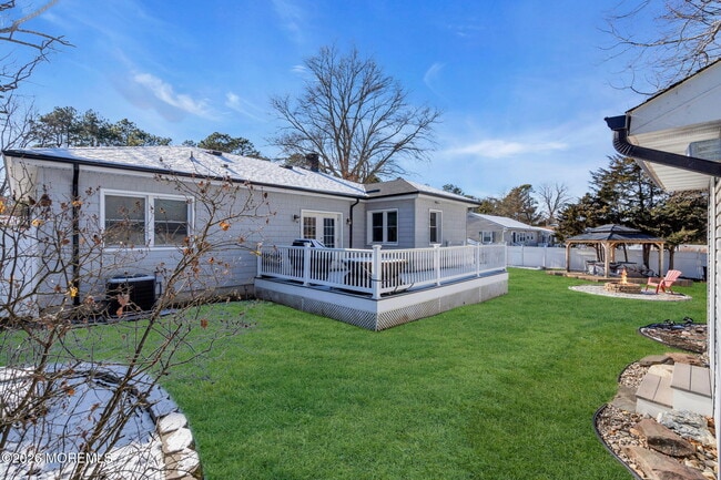 Building Photo - 242 Pennsylvania Ave