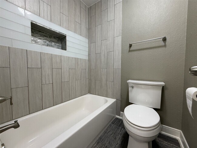 Building Photo - 2611 Grants Lake Blvd