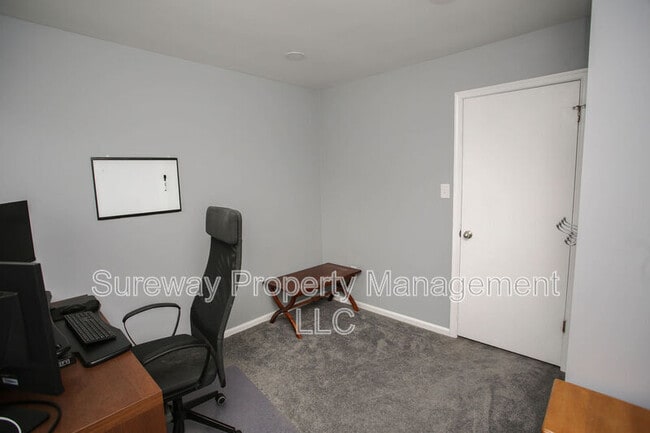 Building Photo - 146 Shoreline Dr