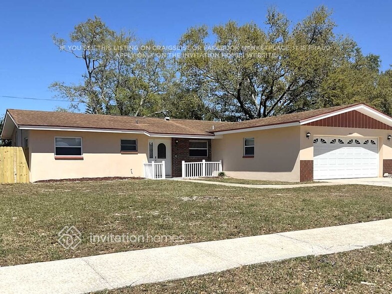 Building Photo - 2225 14th Ave SW