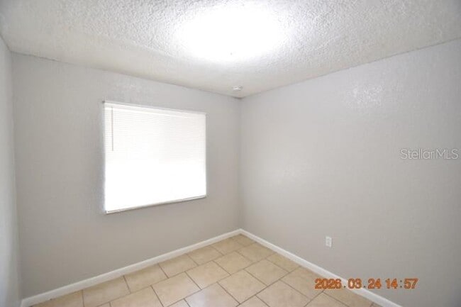 Building Photo - 4006 E Paris St