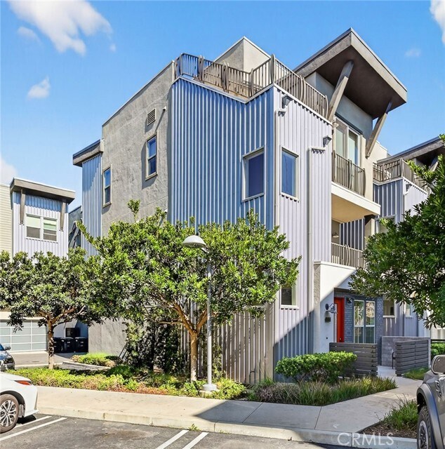 Building Photo - 1015 Somerton Dr