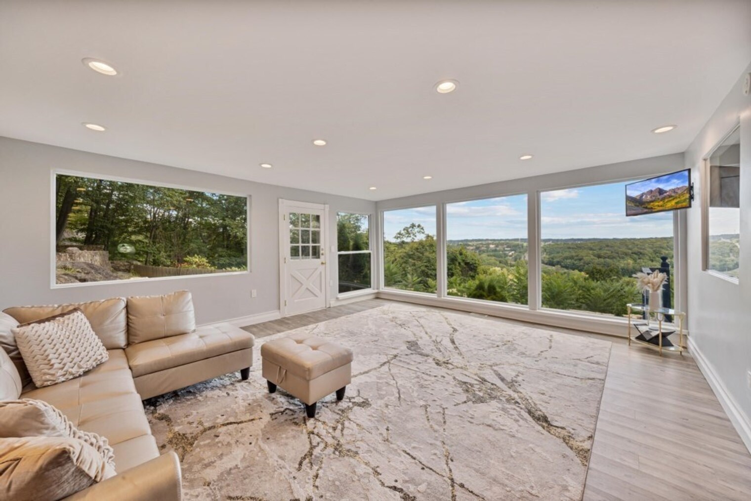 Building Photo - 52 Pavilion Rd