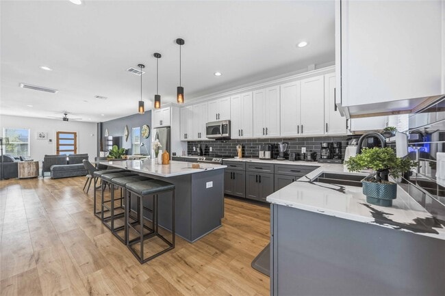 Building Photo - 6130 Conley St