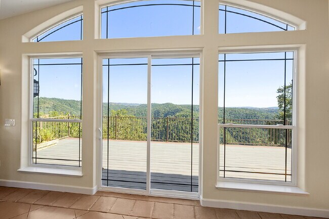 Building Photo - Luxury Hilltop Rental Retreat Overlooking the Cosumnes River Canyon