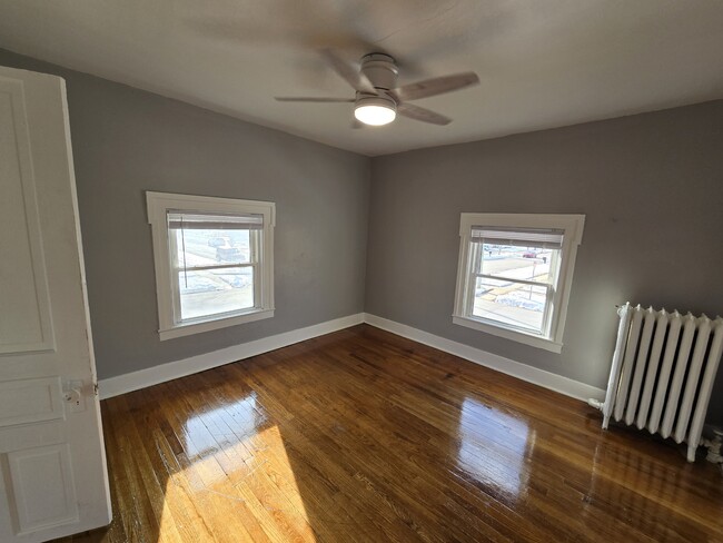 Building Photo - 214 2nd St SW