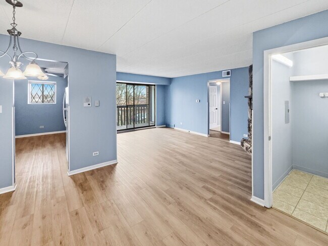 Building Photo - 13616 Royal Ct