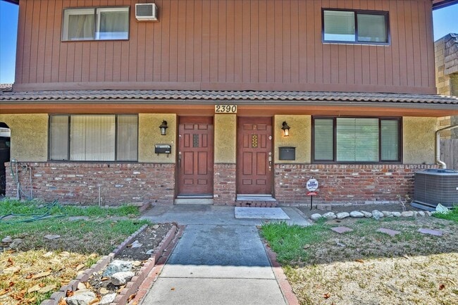 Building Photo - 2390 Corson St