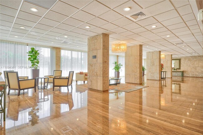 Building Photo - 1985 S Ocean Dr