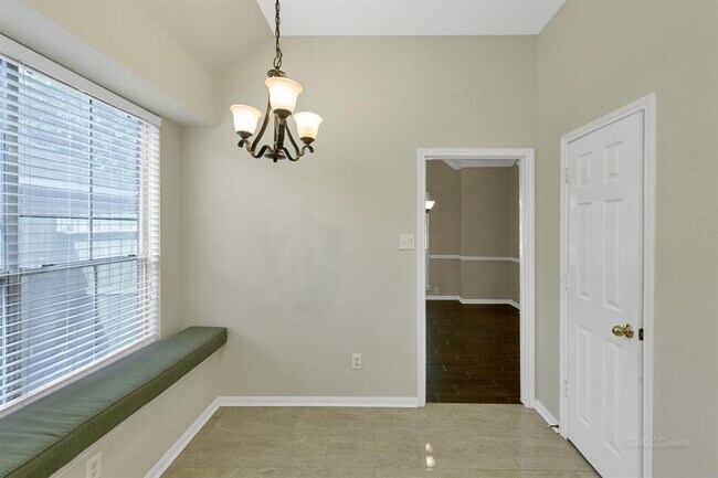 Building Photo - 7211 Bethany Bay Dr