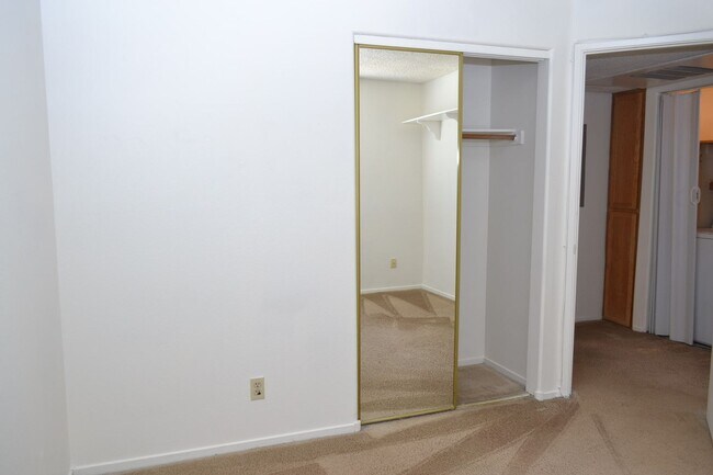 Building Photo - COZY 2 BEDROOM AND 2 FULL BATH CONDO IN SP...