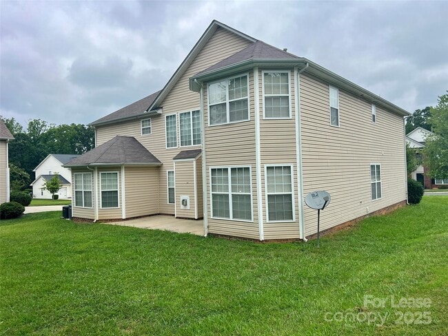 Building Photo - 7001 Mountain Top Ct