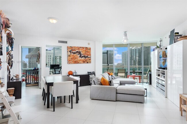 Building Photo - 350 S Miami Ave