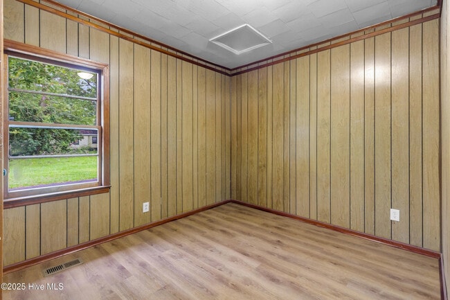 Building Photo - 1614 McKinley Ave