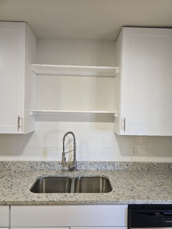 Building Photo - 502 S Pearl St