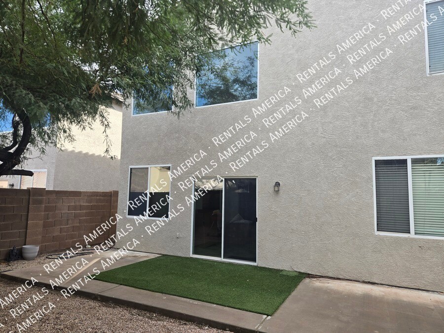 Building Photo - 44388 W Oster Dr