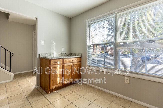 Building Photo - 1438 Cottonwood Ct