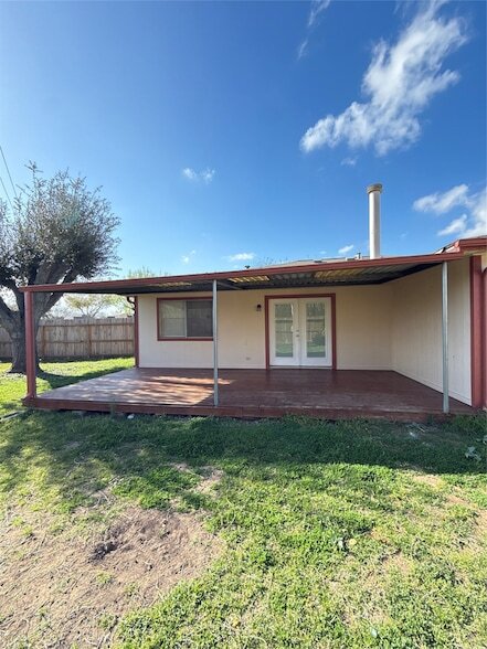 Building Photo - 15919 Hiram Clarke Rd