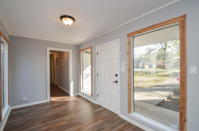 Building Photo - 48 Artesia