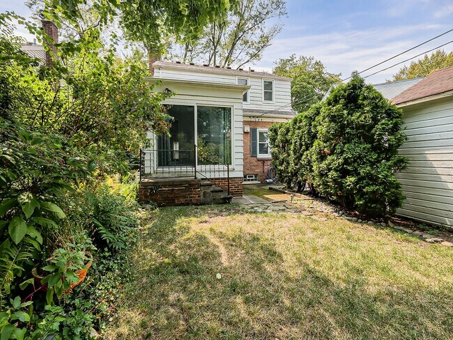 Building Photo - 21530 Olmstead St