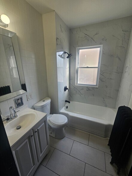 Building Photo - 4280 E 124th St