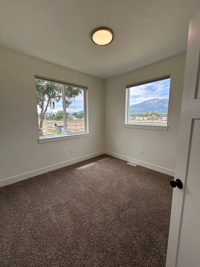 Building Photo - New Townhome