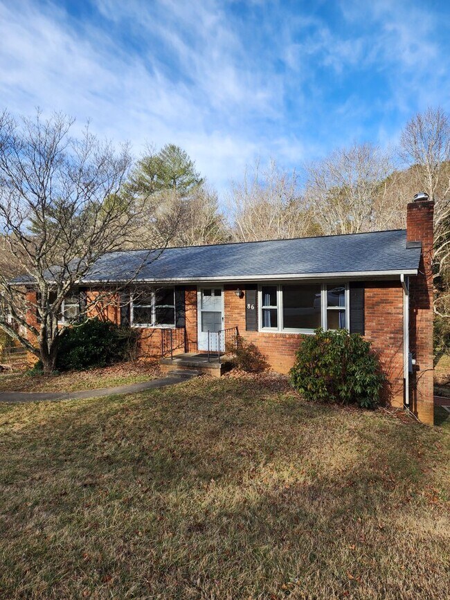 Hawcreek Rental 86 Memory Ln Asheville NC 28805 Apartment Finder