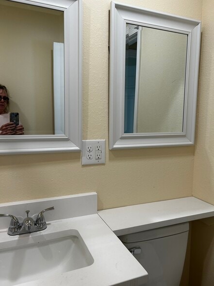 Building Photo - 2129 Turner Dr