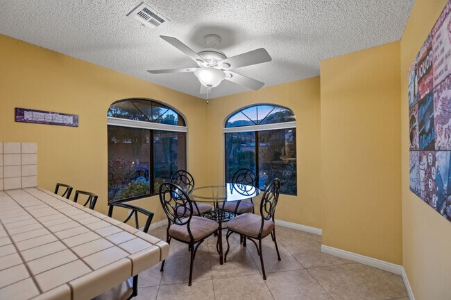 Building Photo - 53720 Avenida Carranza