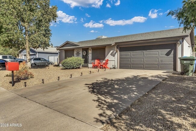 Building Photo - 3428 E Acoma Dr