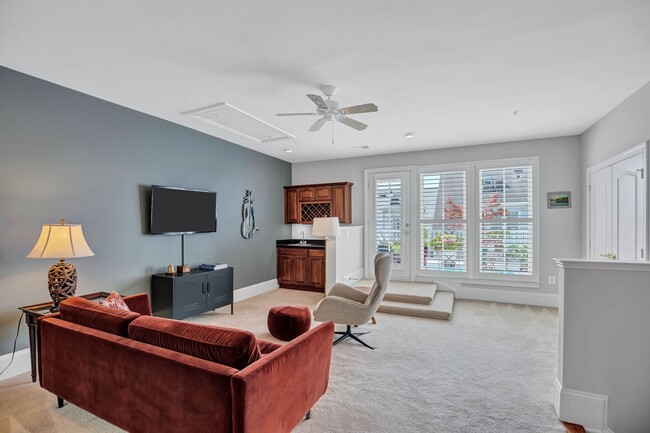 Building Photo - Stunning 4BR All-Brick End-Unit Townhome with Rooftop Terrace in Potomac Greens