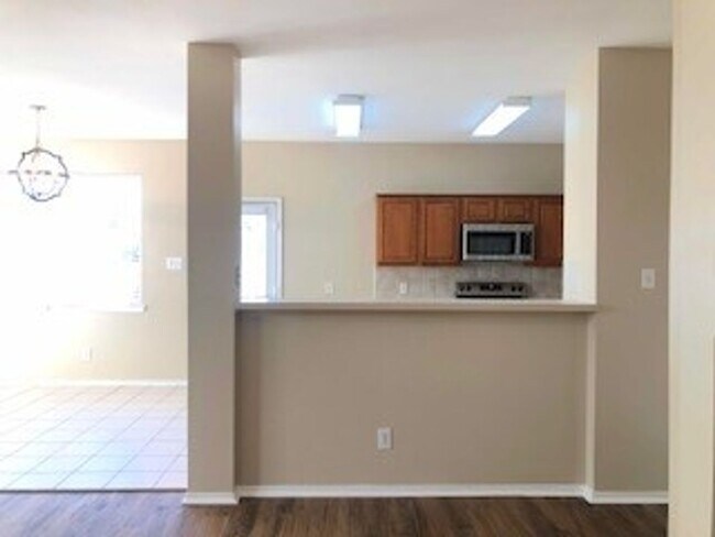 Building Photo - Charming 3-Bedroom Home with Open Floor Plan & Great Community Amenities!