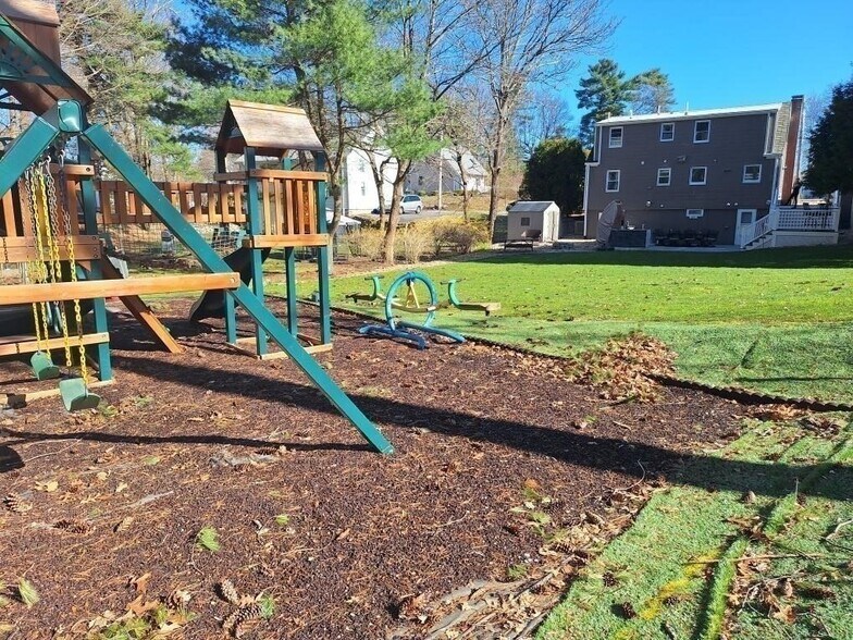 Building Photo - 6 Lilac Ct