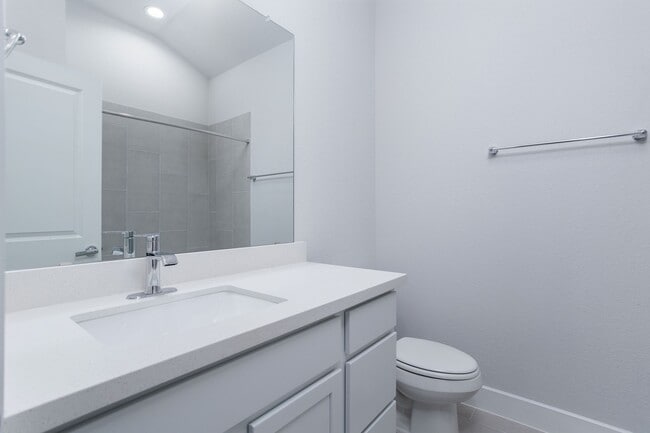 Building Photo - 7603 Coral Lk Dr