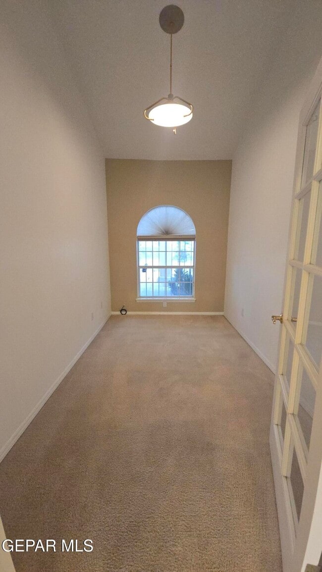 Building Photo - 7417 Mission Viejo Dr