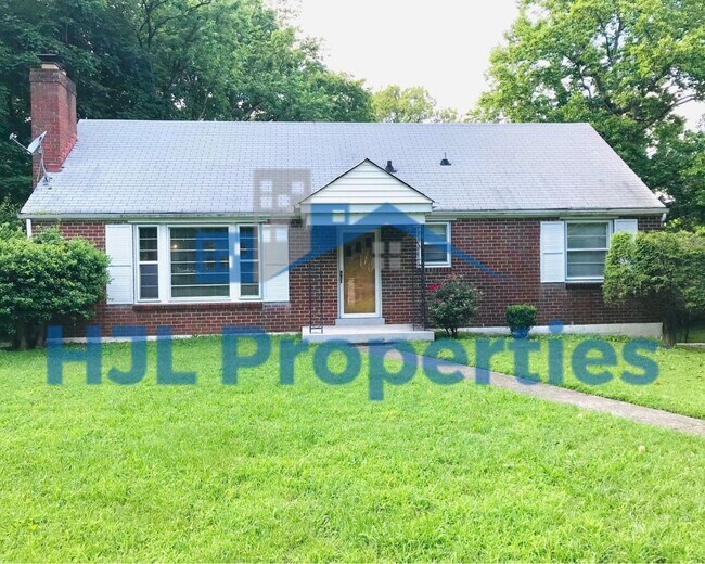 Primary Photo - Beautiful Large Home in Donelson!
