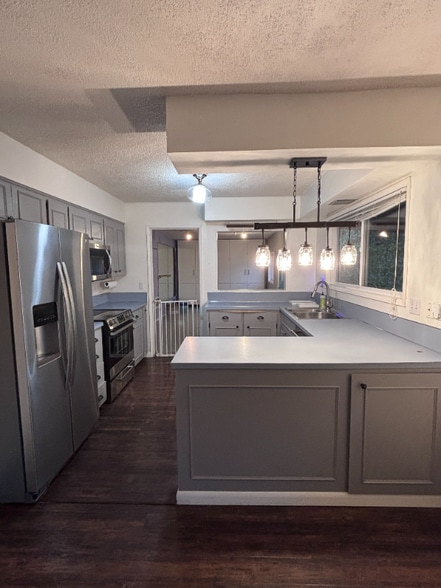 Building Photo - 11295 SW Blakeney St