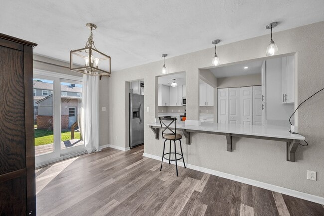 Building Photo - Spacious 4-Bedroom Home with Modern Updates