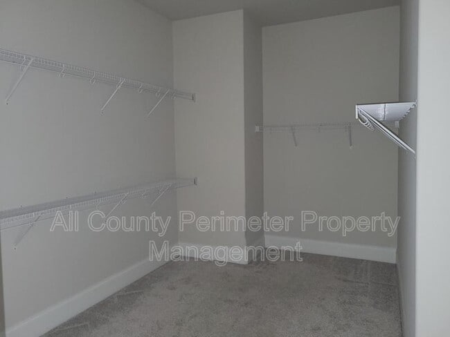 Building Photo - 819 Olmsted Ln