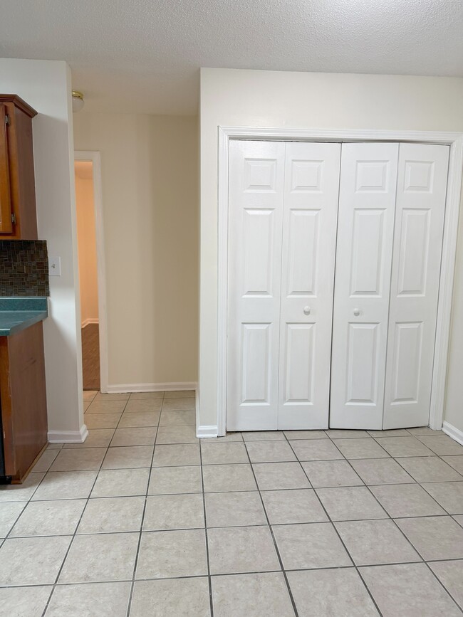 Building Photo - 6797 The Willows Cove