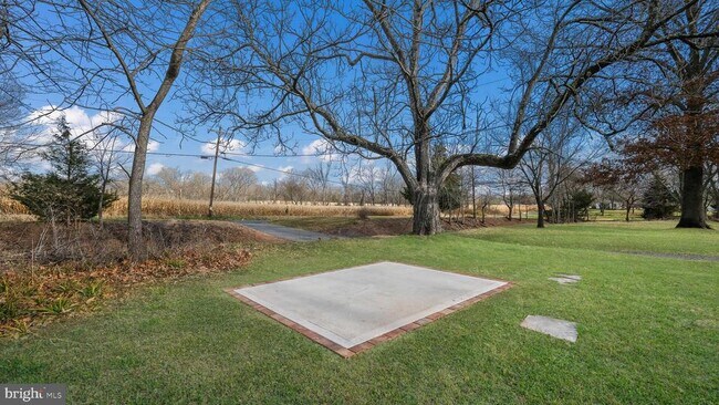 Building Photo - 1732 Creek Rd