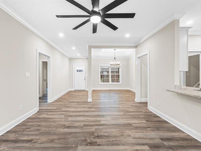 Building Photo - 7034 Shelton Ln